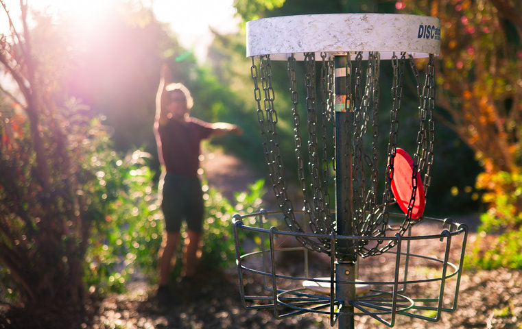 Man playing Frisbee Golf